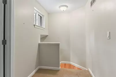 351 New London Avenue #105, Warwick, RI 02886 - Photo 17