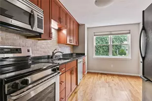 351 New London Ave, Warwick, RI 02886 - Photo 15
