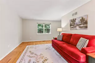 351 New London Ave, Warwick, RI 02886 - Photo 9