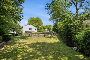 251 Madeleine Ave, Woonsocket, RI 02895 - Photo 35