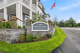 67 Queen St, East Greenwich, RI 02818 - Photo 3