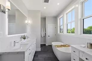 67 Queen St, East Greenwich, RI 02818 - Photo 25