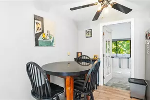 52 Brentwood Ave, Warwick, RI 02886 - Photo 9