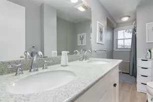 16 Sherwood St, Cranston, RI 02920 - Photo 7