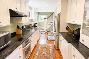 41 Calvert Pl, Jamestown, RI 02835 - Photo 7