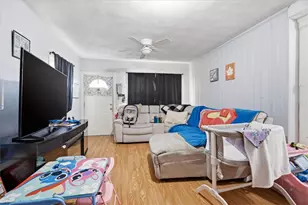 44 Warwick Rd, Pawtucket, RI 02861 - Photo 5
