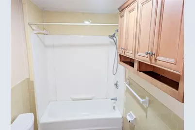 46 W Carpenter Street, Pawtucket, RI 02860 - Photo 7
