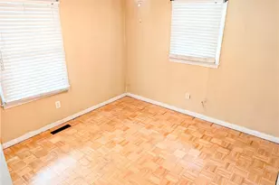 46 W Carpenter St, Pawtucket, RI 02860 - Photo 5