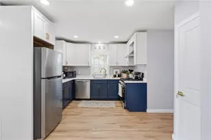 16 Bucklin Ave, Warwick, RI 02888 - Photo 23