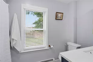 16 Bucklin Ave, Warwick, RI 02888 - Photo 9