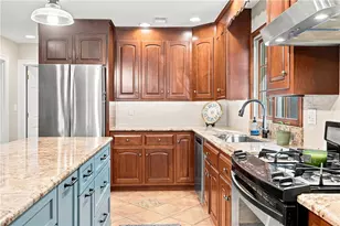 6 Cathedral Ct, Cumberland, RI 02864 - Photo 7
