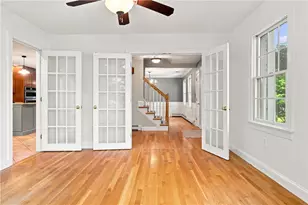 6 Cathedral Ct, Cumberland, RI 02864 - Photo 3