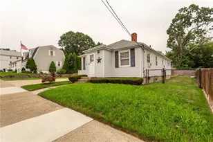 45 Oakdale Ave, Pawtucket, RI 02860 - Photo 1