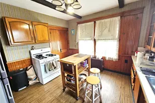 50 Oakland Ave, Cranston, RI 02910 - Photo 13