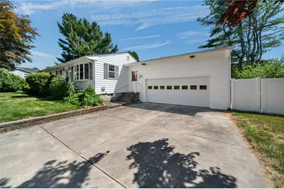 74 Daytona Avenue, Narragansett, RI 02882 - Photo 3