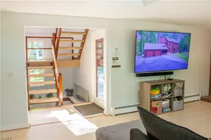466 Greenbush Rd, Warwick, RI 02818 - Photo 13