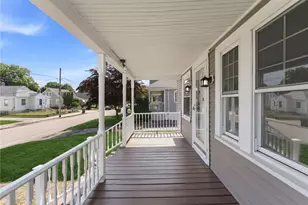 113 Warwick Rd, Pawtucket, RI 02861 - Photo 3