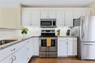 2 Martingale Ln, Narragansett, RI 02882 - Photo 15