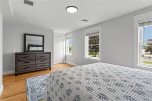 484 Thames St, Bristol, RI 02809 - Photo 23