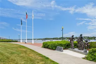 484 Thames St, Bristol, RI 02809 - Photo 23