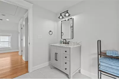 484 Thames Street, Bristol, RI 02809 - Photo 17
