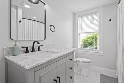 484 Thames Street, Bristol, RI 02809 - Photo 9