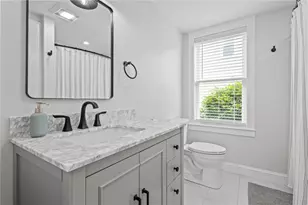 484 Thames St, Bristol, RI 02809 - Photo 9