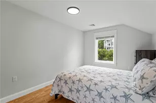 484 Thames St, Bristol, RI 02809 - Photo 19