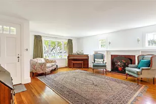 6 Woodbine St, East Providence, RI 02915 - Photo 5