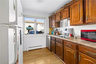 13 Village Ct, West Warwick, RI 02893 - Photo 5