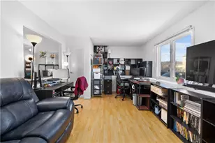 13 Village Ct, West Warwick, RI 02893 - Photo 9