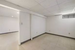 28 Lincoln Ave, Cranston, RI 02920 - Photo 27