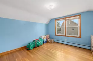 28 Lincoln Ave, Cranston, RI 02920 - Photo 3