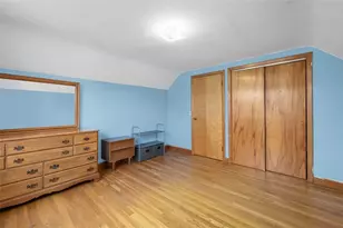 28 Lincoln Ave, Cranston, RI 02920 - Photo 9