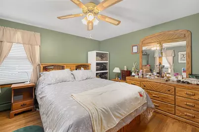 28 Lincoln Avenue, Cranston, RI 02920 - Photo 19