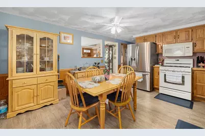 28 Lincoln Avenue, Cranston, RI 02920 - Photo 15