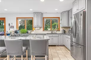 125 Winchester Dr, South Kingstown, RI 02879 - Photo 11