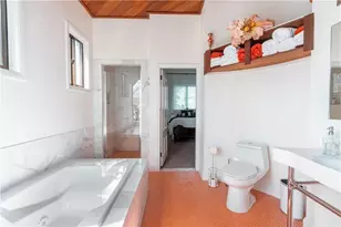 4 Red Cross Ave, Newport, RI 02840 - Photo 13