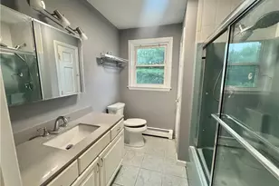 42 Locust Glen Dr, Cranston, RI 02921 - Photo 15