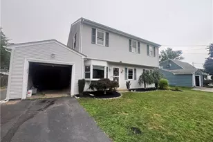 42 Locust Glen Dr, Cranston, RI 02921 - Photo 1