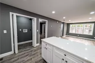 139 Benedict St, Providence, RI 02909 - Photo 17