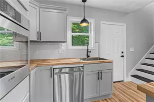 51 Alto St, Cranston, RI 02920 - Photo 5
