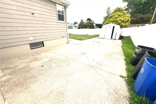 8 Ashby St, Johnston, RI 02919 - Photo 25
