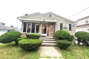 8 Ashby St, Johnston, RI 02919 - Photo 3