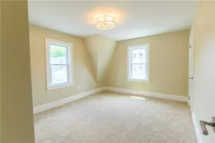 15 Redfern St, North Providence, RI 02911 - Photo 31
