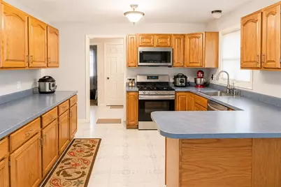 3 Meadow Circle, Barrington, RI 02806 - Photo 11