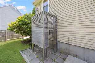 30 Lock Ln, Portsmouth, RI 02871 - Photo 13