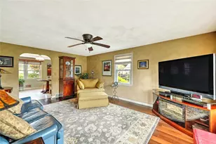 8 Halsey St, North Providence, RI 02911 - Photo 5