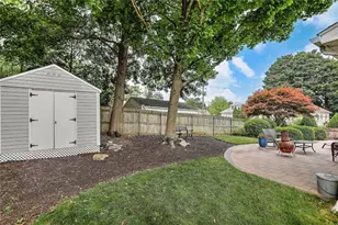 8 Halsey St, North Providence, RI 02911 - Photo 27