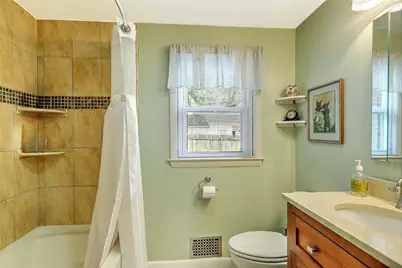 8 Halsey Street, North Providence, RI 02911 - Photo 17